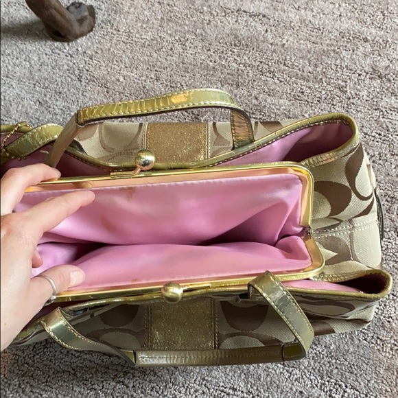 Large coach purse - Picture 7 of 8